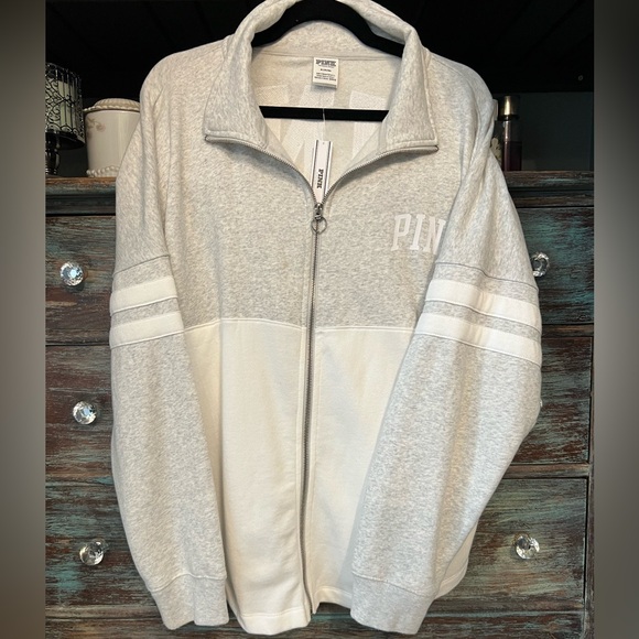 NWT!VSPINK Varsity FullZip White/Gray Fleece Jacket/VSPINK Fleece White Short-M - Picture 6 of 16